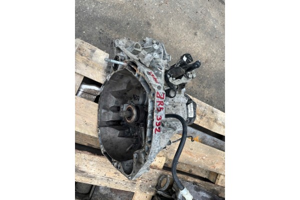 RENAULT CAPTUR CLIO 1 5 DCI GEARBOX JR5 332 JR5332 Catalog number of the part RENAULT CAPTUR CLIO 1 5 DCI SKRZYNIA BIEGOW JR5 33