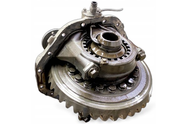 R485 13 0A 2 929 MERCEDES BENZ Differential drive axle Installation side front