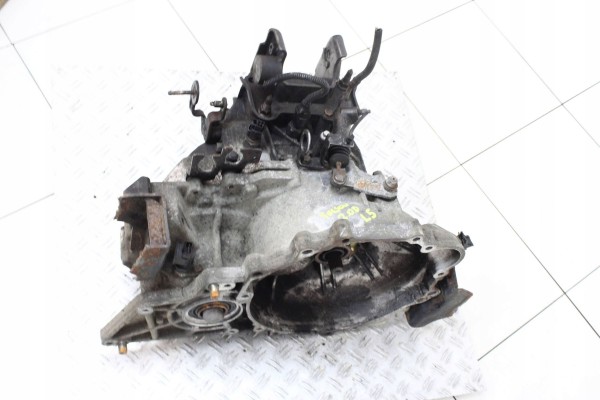 GEARBOX HYUNDAI TUCSON 2 0 CRDI 4x4 L5 Catalog number of the part SKRZYNIA BIEGOW HYUNDAI TUCSON 2 0 CRDI 4x4 L5
