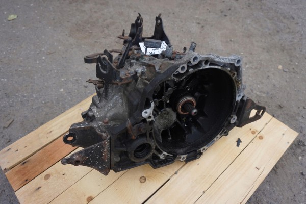 TOYOTA AURIS AND E15 GEARBOX 1 33B 6SPEEDS 3030002160 EC60
