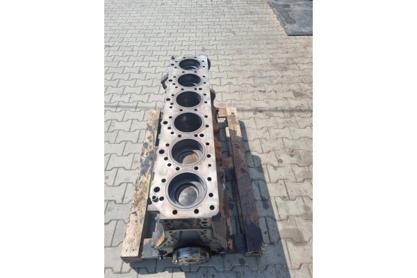 ENGINE BLOCK POST PISTONS CRANKSHAFT VOLVO FH 12 D12 RENAULT MAGNUM DXI 12 Part manufacturer Volvo OE