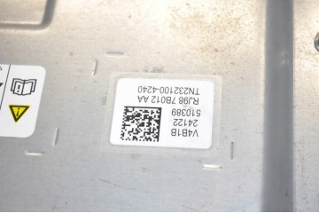 FORD MUSTANG MACH E 2024r REAR ELECTRIC MOTOR RJ98 7P500 AA 19tys km Engine type electric