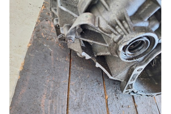 RENAULT HIT OPEL VIVARO 1 6 DCI EURO 5 TRANSMISSION PF6040 Part manufacturer Renault OE