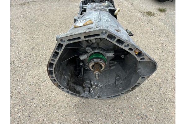 Caja de cambios manual Mercedes VITO 639 2.2 CDI 716637 A6392602300