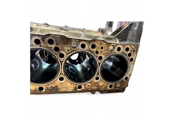 504166510 IRISBUS Engine cylinder block Car type buses