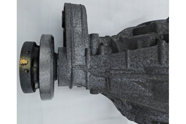 DIFFERENTIAL REAR BRIDGE MASERATI LEVANTE SQ4 06700376850 6700376850 Quality of parts according to GVO O original with manufactu