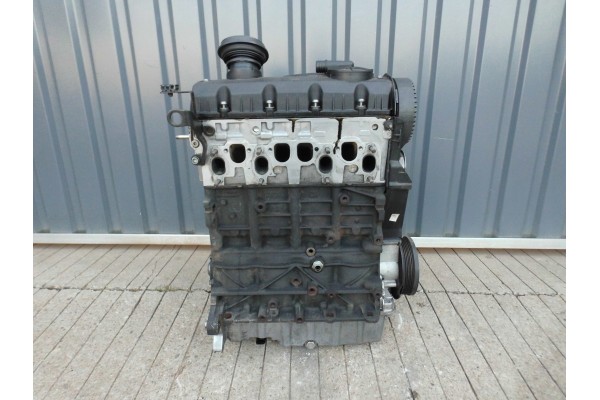 ENGINE BXE GOLF V ALTEA A3 8P LEON II OCTAVIA PASSAT B6 SUPERB EOS 1 9TDI Quality of parts according to GVO O original with manu