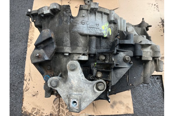 MANUAL GEARBOX VOLVO C30 C70 S40 II V50 2 4 PETROL 2004 2012 Catalog number of the part SKRZYNIA BIEGOW MANUALNA VOLVO C30 C70 S