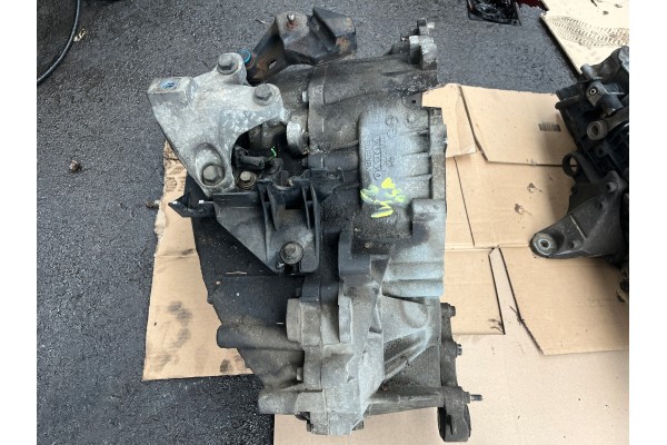 MANUAL GEARBOX VOLVO C30 C70 S40 II V50 2 4 PETROL 2004 2012 Part manufacturer Volvo OE