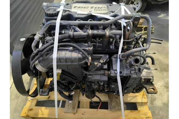 Iveco Eurocargo 3 9 75E18 177 ADBLUE engine pump injection turbine Part manufacturer Iveco OE