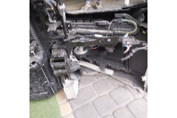 BMW G26 I4 Capó Guardabarros Parachoques Soporte Radiador LED Negro 4