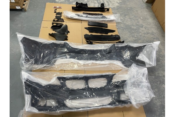 Bumper set BMW F10 M Package Mpakiet 2010 2013r Double Exhaust Packaging status original