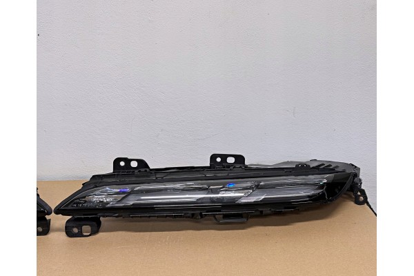 BMW i7 7 G70 LAMP HEADLIGHTS CRYSTAL SWAROVSKI FRONT 9879935 9879936 NEW Part manufacturer BMW OE