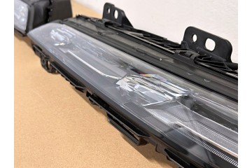 BMW i7 7 G70 LAMP HEADLIGHTS CRYSTAL SWAROVSKI FRONT 9879935 9879936 NEW Car type 4x4 SUV passenger cars