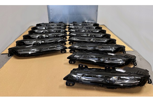 BMW i7 7 G70 LAMP HEADLIGHTS CRYSTAL SWAROVSKI FRONT 9879935 9879936 NEW Quality of parts according to GVO O original with manuf