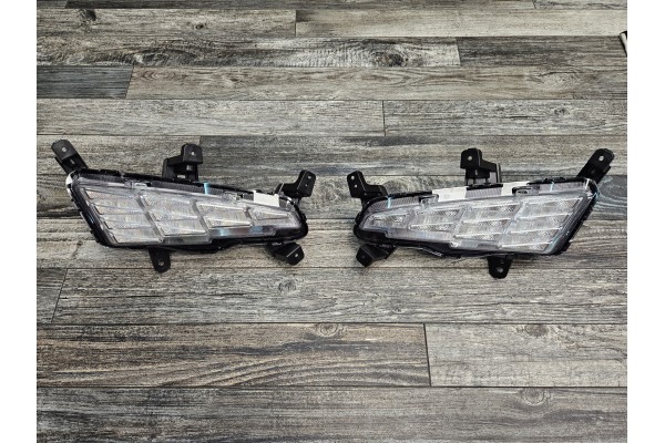 HYUNDAI I30 AND 30 III 3 LIFT HALOGEN LED DRL LEFT RIGHT ORG 6 PINS Catalog number of the part HYUNDAI I30 I 30 III 3 LIFT HALOG