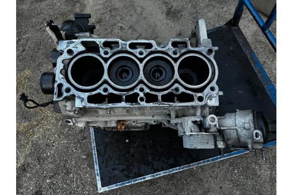 ENGINE BERLINGO PEUGEOT 1 5 BLUE HDI YH01 POST SHAFT BLOCK Car type 4x4 SUV buses undefined trucks cargo vans RVs passenger cars