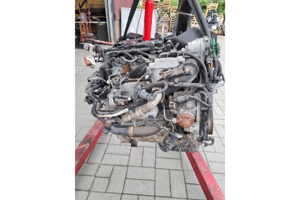 Peugeot 308 II T9 Citroen 1 6 HDI 9H06 engine complete Injectors pump Catalog number of the part 9H06
