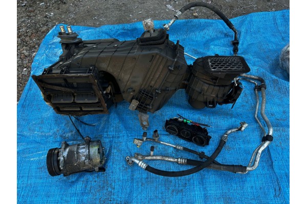 VW T5 1 9 TDI COMPLETE AIR CONDITIONING AIR CONDITIONING SPACER Part manufacturer Volkswagen OE