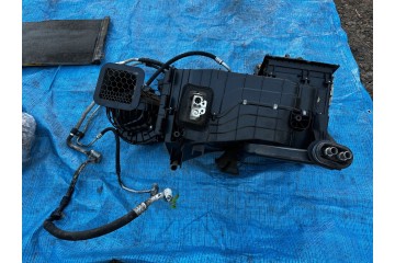 VW T5 1 9 TDI COMPLETE AIR CONDITIONING AIR CONDITIONING SPACER Car type passenger cars