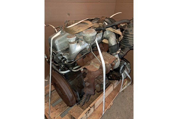 ENGINE 2 5TD D4BA COMPLETE MITSUBISHI L200 PAJERO COMPLETE BUT STANDING OAK Engine type diesel