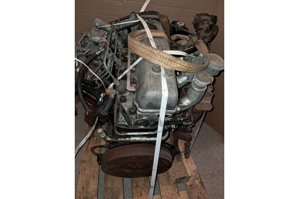 ENGINE 2 5TD D4BA COMPLETE MITSUBISHI L200 PAJERO COMPLETE BUT STANDING OAK Catalog number of substitutes SILNIK MITSUBISHI 2 5T