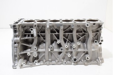 BMW G60 G61 F70 F05 XM G09 B58B30S BLOCK DOWN PISTONS CRANKSHAFT ENGINE B58X Quality of parts according to GVO O original with m