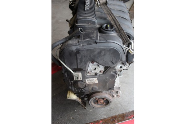 VOLVO V50 S40 C30 C70 V70 S60 ENGINE 2 4 B5244S Catalog number of the part B5244S silnikv50benzyn