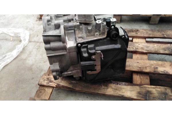 VW TOURAN 5T 2 0 TDI GEARBOX DSG SYV Transmission type automatic