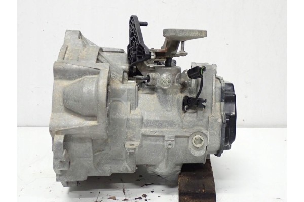 GEARBOX RTH VW CADDY III IV 2K 2K5 2 0 TDI 102KM 16R FV Catalog number of the part RTH