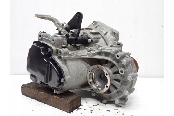GEARBOX RTH VW CADDY III IV 2K 2K5 2 0 TDI 102KM 16R FV Engine type diesel
