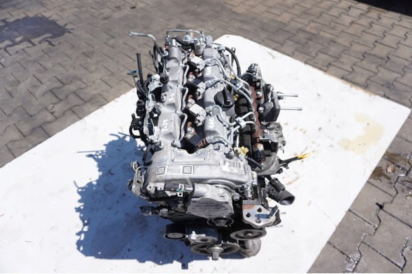ENGINE 1AD 5 INJECTION TOYOTA AVENSIS T27 2 0 D4D 82 THOUSAND KM Catalog number of the part SILNIK