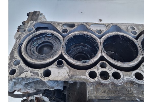 ENGINE BOTTOM Volvo S60 II V60 S80 V70 III XC70 XC60 2 0 D 163HP D5204T3 Part manufacturer Volvo OE