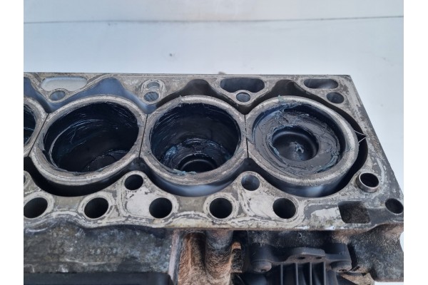 ENGINE BOTTOM Volvo S60 II V60 S80 V70 III XC70 XC60 2 0 D 163HP D5204T3 Car type 4x4 SUV passenger cars