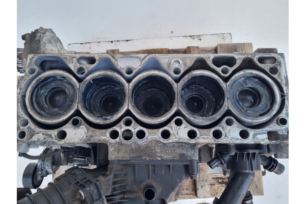 ENGINE BOTTOM Volvo S60 II V60 S80 V70 III XC70 XC60 2 0 D 163HP D5204T3 Engine type diesel