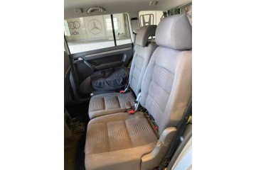 VOLKSWAGEN TOURAN (1T2) Highline