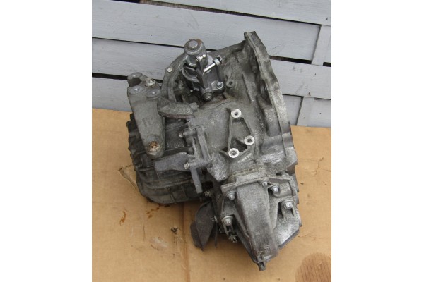 GEARBOX OPEL ZAFIRA B 1 6T M32 6 SPEEDS Part manufacturer Opel OE
