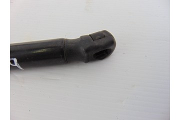 A1769800264 AMORTIGUADORES MALETERO / PORTON MERCEDES-BENZ CLASE A (BM 176) A 180 CDI BlueEfficiency (176.012) 2014 A1769800264 