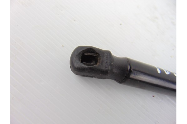 A1769800164 AMORTIGUADORES MALETERO / PORTON MERCEDES-BENZ CLASE A (BM 176)