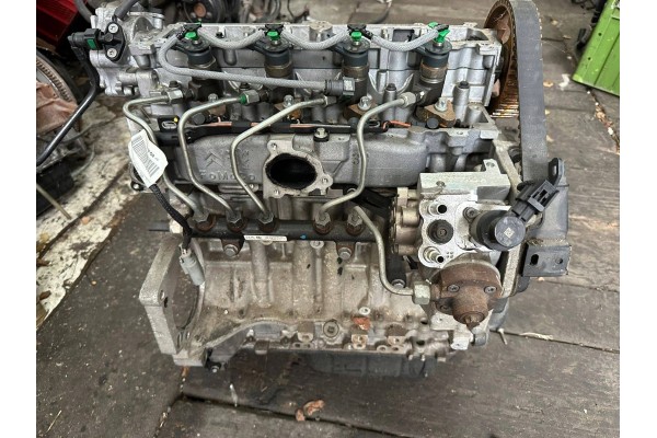 Bomba de Inyección Ford Fiesta MK7 Motor 1.4 TDCI KVJA KUJA
