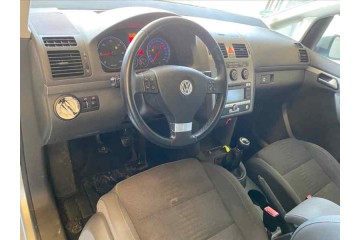 VOLKSWAGEN TOURAN (1T2) Highline