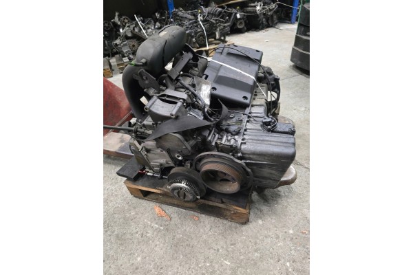 Engine mercedes 2 2 w203 with injection pump Catalog number of the part Om604