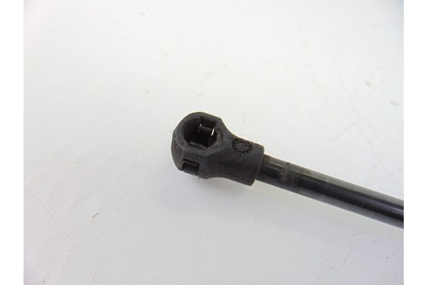 9673083680  AMORTIGUADORES MALETERO / PORTON PEUGEOT 208 GT Line 2016 9673083680 193406 PEUGEOT - 1