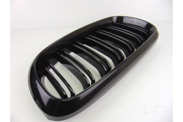  REJILLA DELANTERA BMW SERIE 1 BERLINA (E81/E87) 116d 2009 194526 BMW - 2