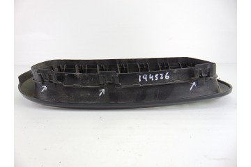  REJILLA DELANTERA BMW SERIE 1 BERLINA (E81/E87) 116d 2009 194526 BMW - 6