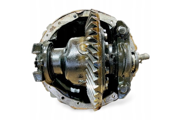 R440 13 0 C22 5 MERCEDES BENZ Differential drive axle Car type trucks