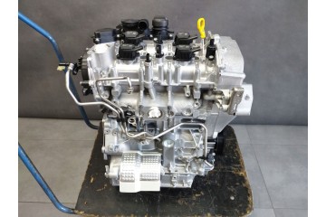 Volkswagen Touran III 2025 1 5 TSI DXD MOTOR LIKE NEW 11km Packaging status replacement