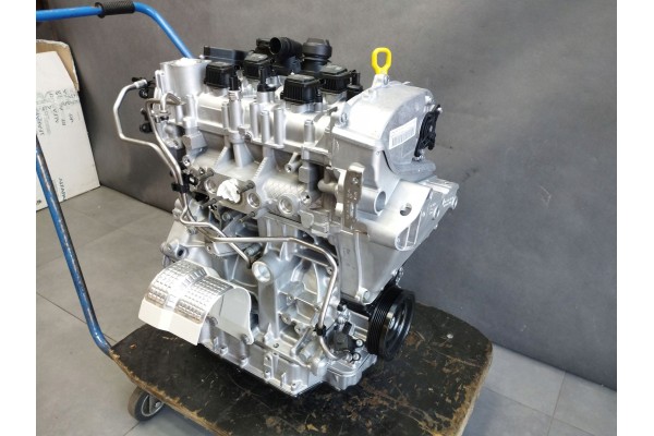 Volkswagen Touran III 2025 1 5 TSI DXD MOTOR LIKE NEW 11km Part manufacturer Volkswagen OE