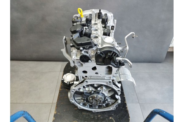 Volkswagen Touran III 2025 1 5 TSI DXD MOTOR LIKE NEW 11km Catalog number of the part DXDT10139