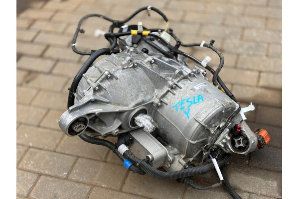 TESLA MODEL Y ELECTRIC MOTOR REAR IDEAL 2024R GFB24059 1665000 DE L Car type passenger cars